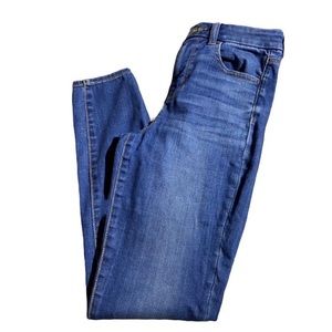 American Eagle Curvy High Rise Jegging - Medium Blue Wash - size 4 long